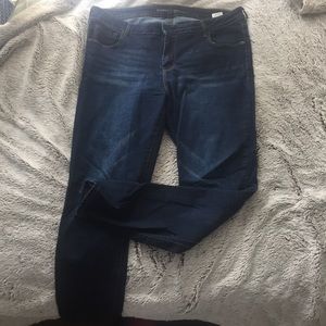 Old Navy Rockstar Skinny jeans